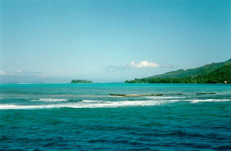 Picture Polynesia Moorea 1993-04 52 - Monument Moorea