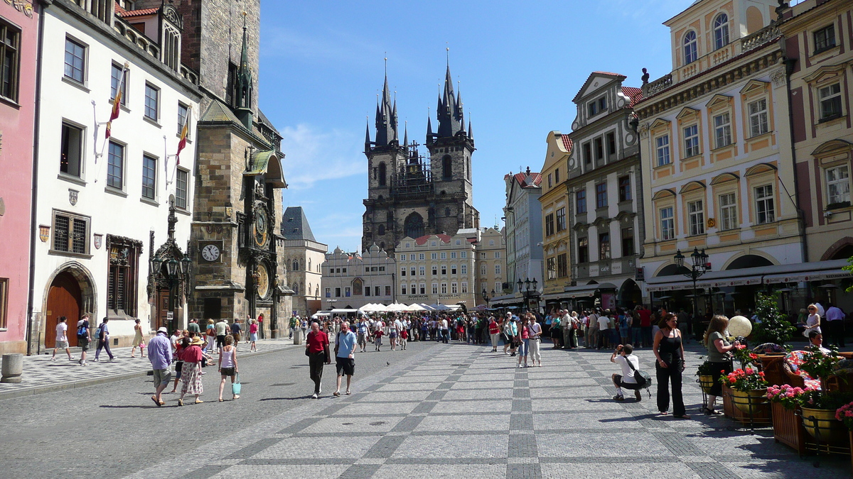 Picture Czech Republic Prague Staromestske namesti 2007-07 6 - Spring Staromestske namesti