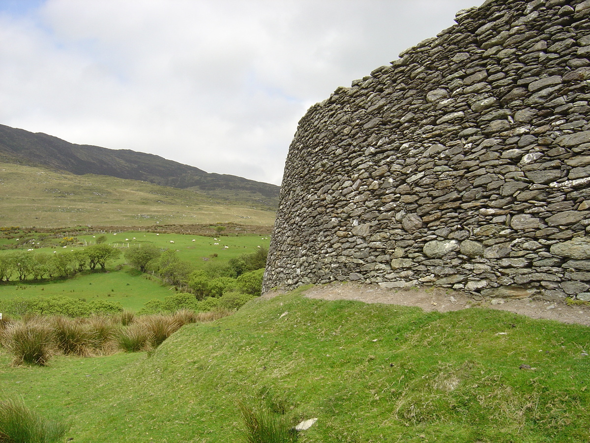 Picture Ireland Kerry Ring Staigue Fort 2004-05 4 - Cost Staigue Fort