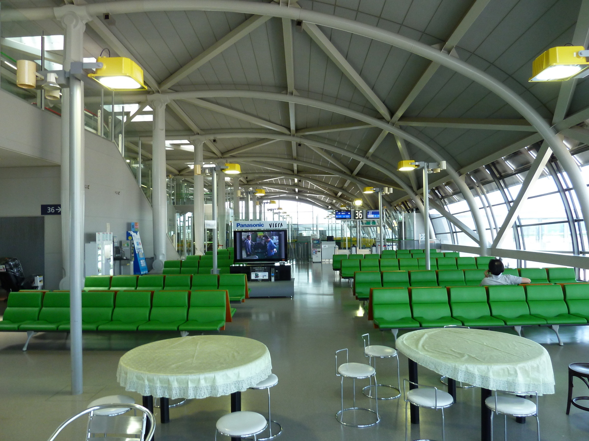 Picture Japan Kansai Airport 2010-06 12 - City View Kansai Airport