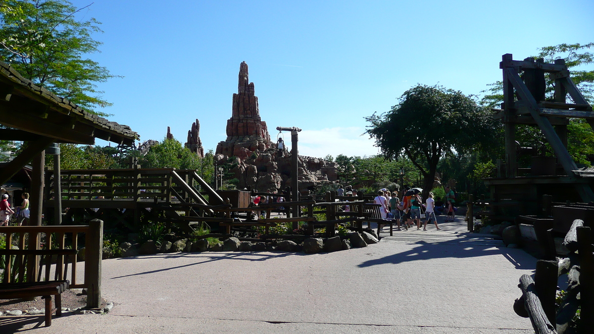 Picture France Disneyland Paris Adventureland 2007-07 32 - Monument Adventureland