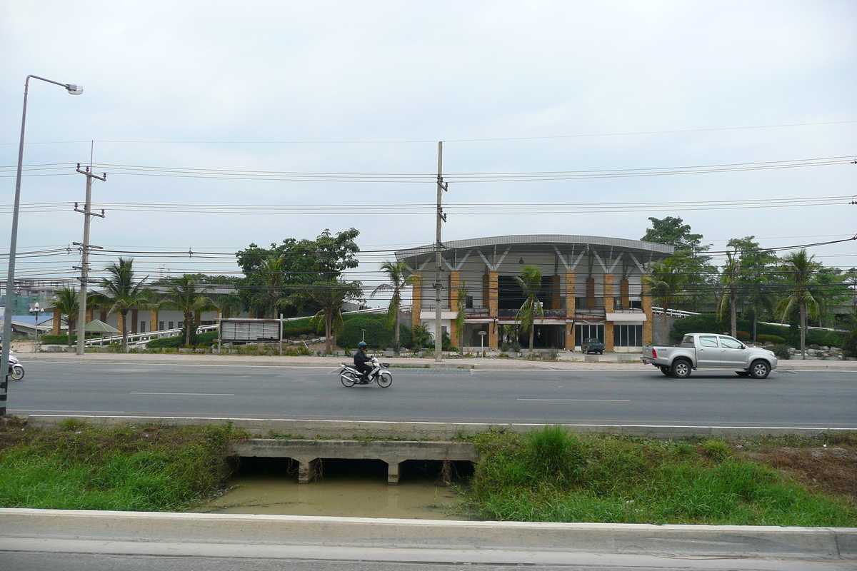 Picture Thailand Chonburi Sukhumvit road 2008-01 111 - City Sukhumvit road