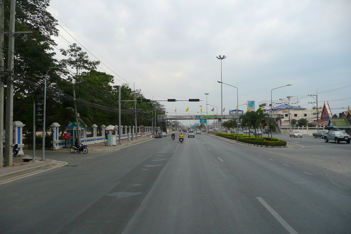 Picture Thailand Chonburi Sukhumvit road 2008-01 133 - Lakes Sukhumvit road