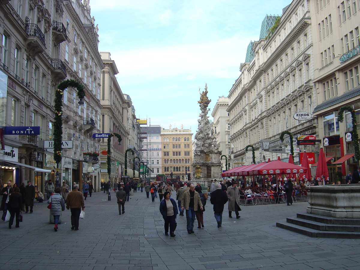 Picture Austria Vienna 2004-11 57 - Monuments Vienna