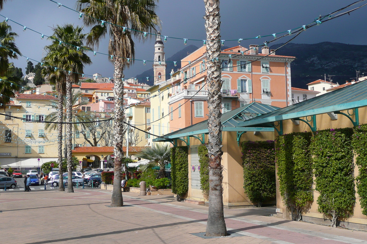 Picture France Menton 2008-03 10 - Hotel Pool Menton