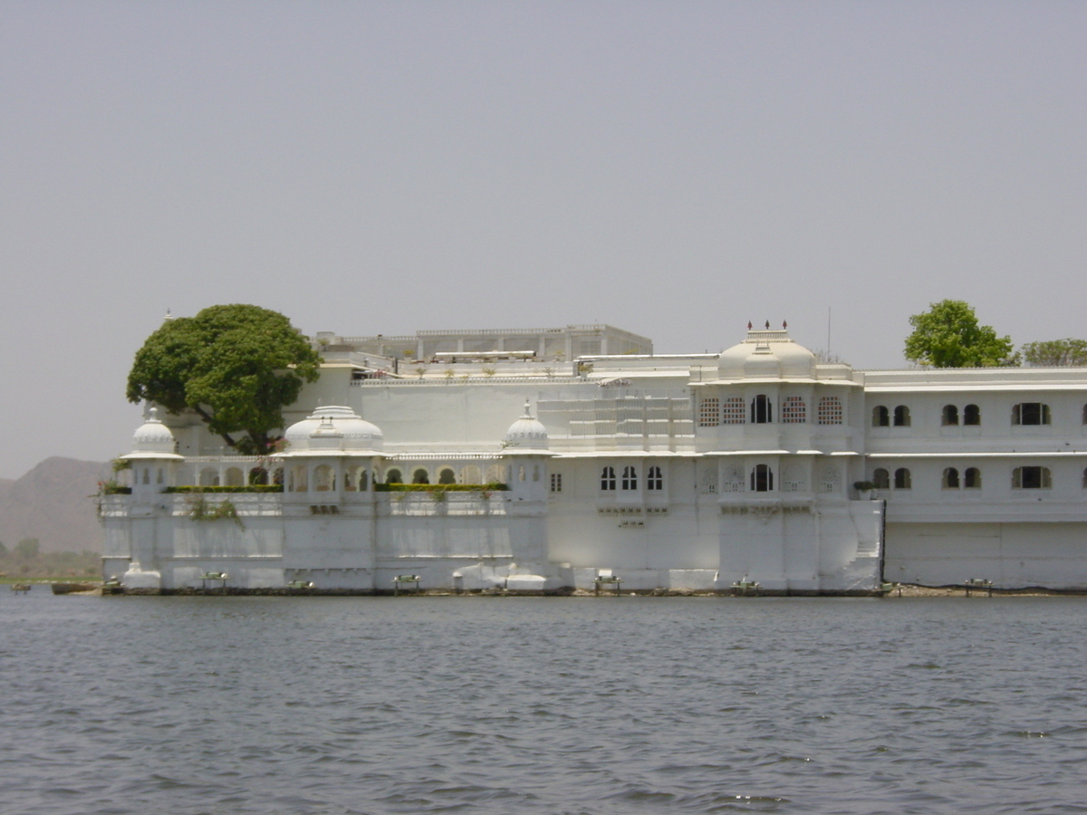 Picture India Udaipur Lake Palace Hotel 2003-05 51 - To see Lake Palace Hotel