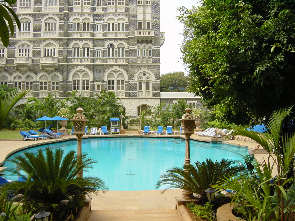 Picture India Mumbai Taj Mahal hotel 2003-05 4 - Hotel Pool Taj Mahal hotel