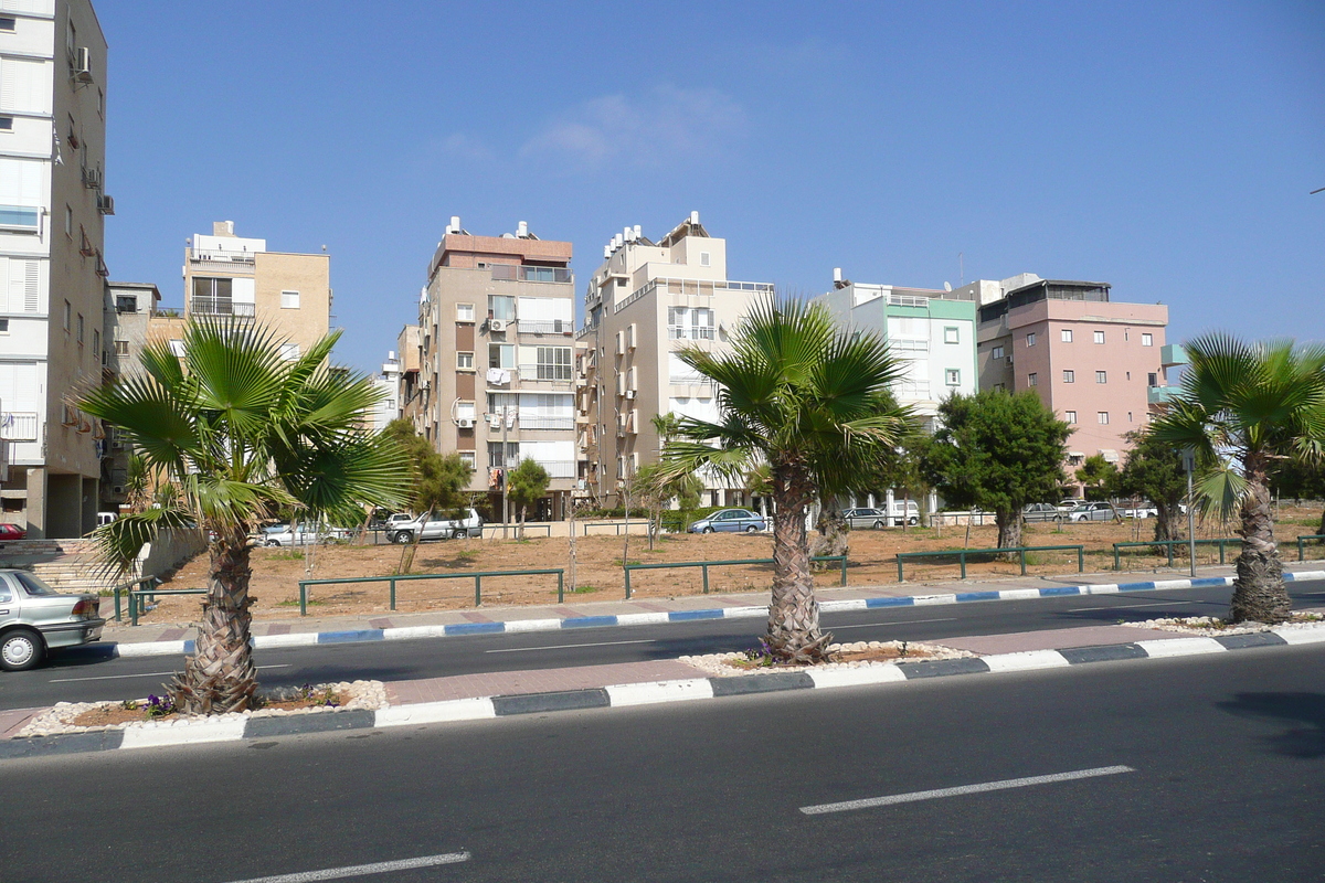 Picture Israel Bat Yam 2007-06 22 - Lands Bat Yam