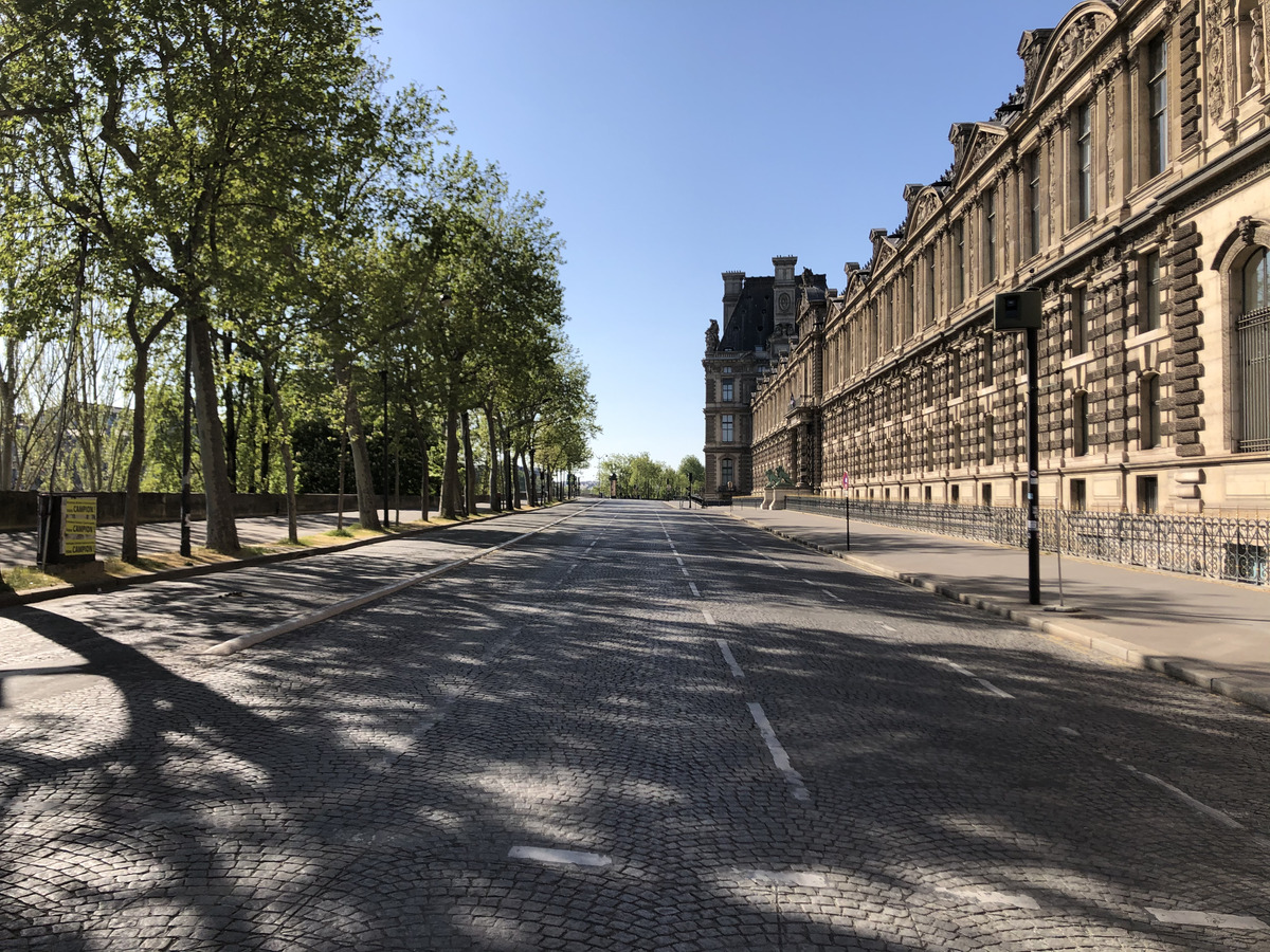 Picture France Paris lockdown 2020-04 139 - Waterfall Paris lockdown