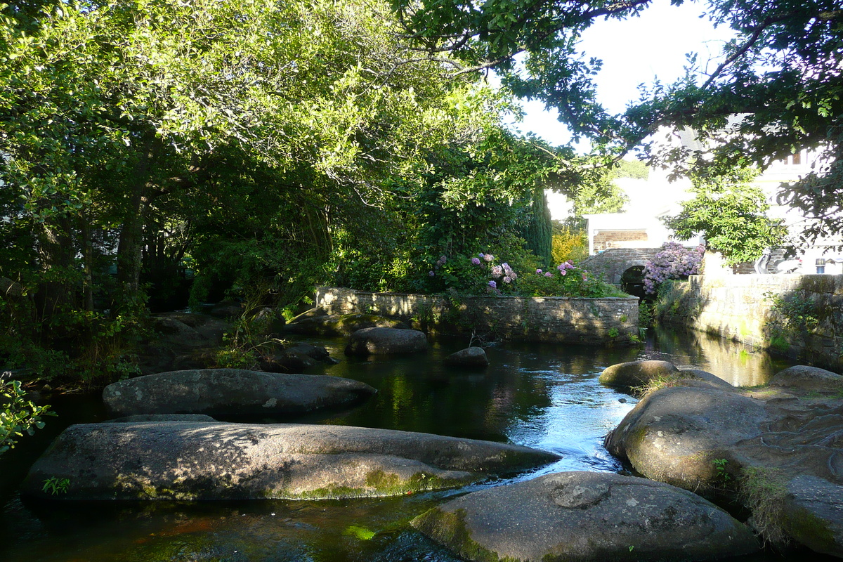 Picture France Pont Aven 2008-07 90 - Waterfall Pont Aven