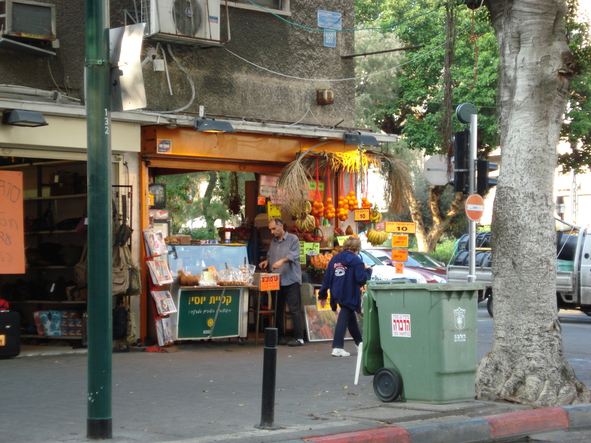 Picture Israel Tel Aviv 2006-12 51 - French Restaurant Tel Aviv