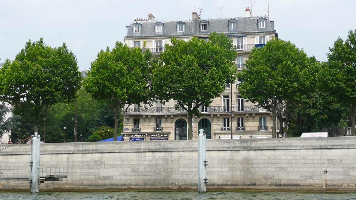 Picture France Paris Batobus Trip 2007-06 35 - Monument Batobus Trip