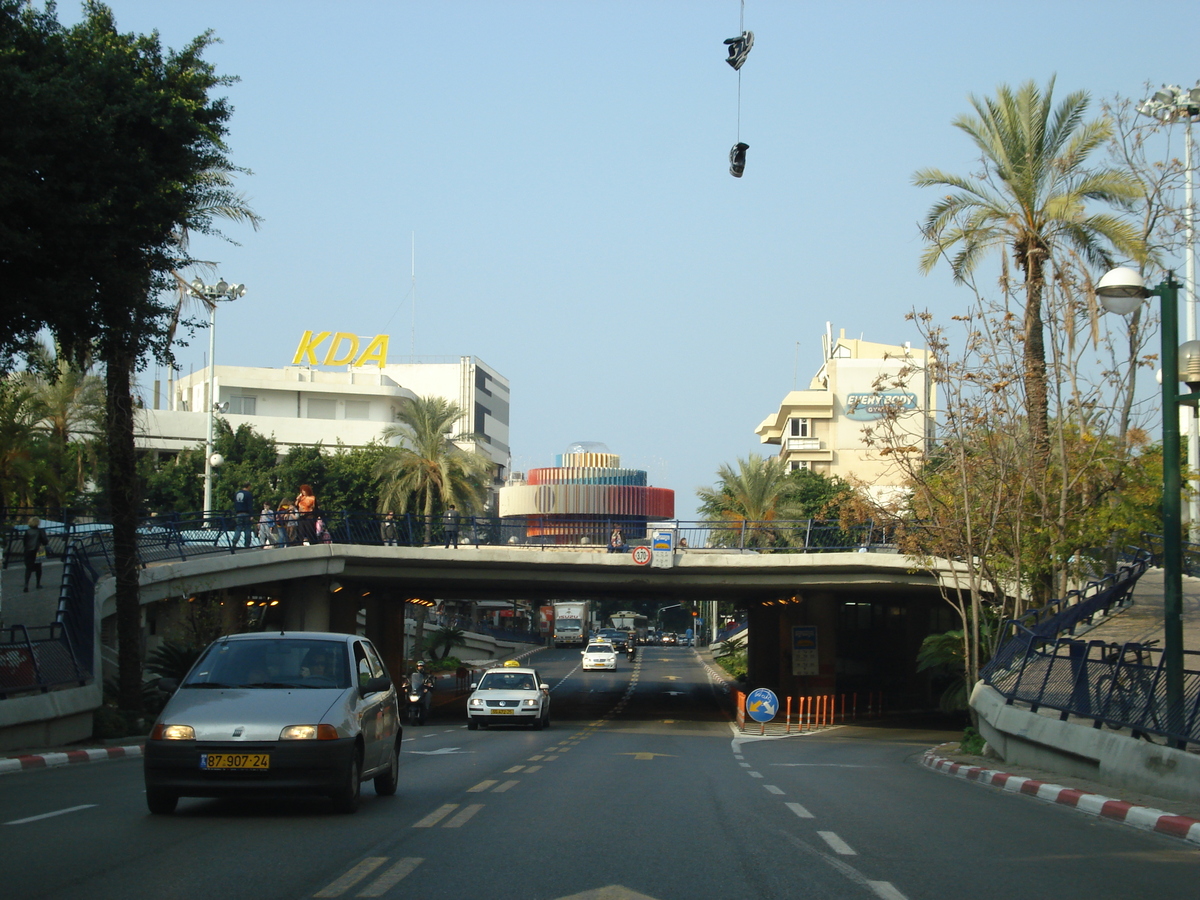 Picture Israel Tel Aviv 2006-12 46 - To see Tel Aviv