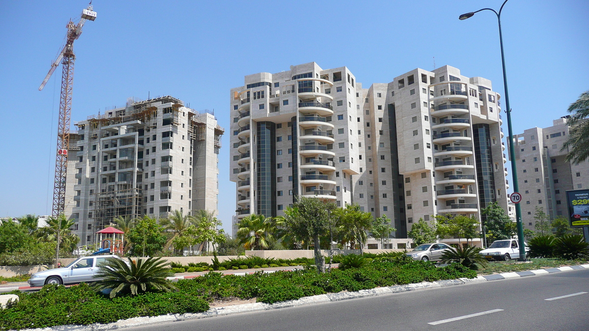 Picture Israel Tel Aviv North Tel Aviv 2007-06 6 - Shopping North Tel Aviv