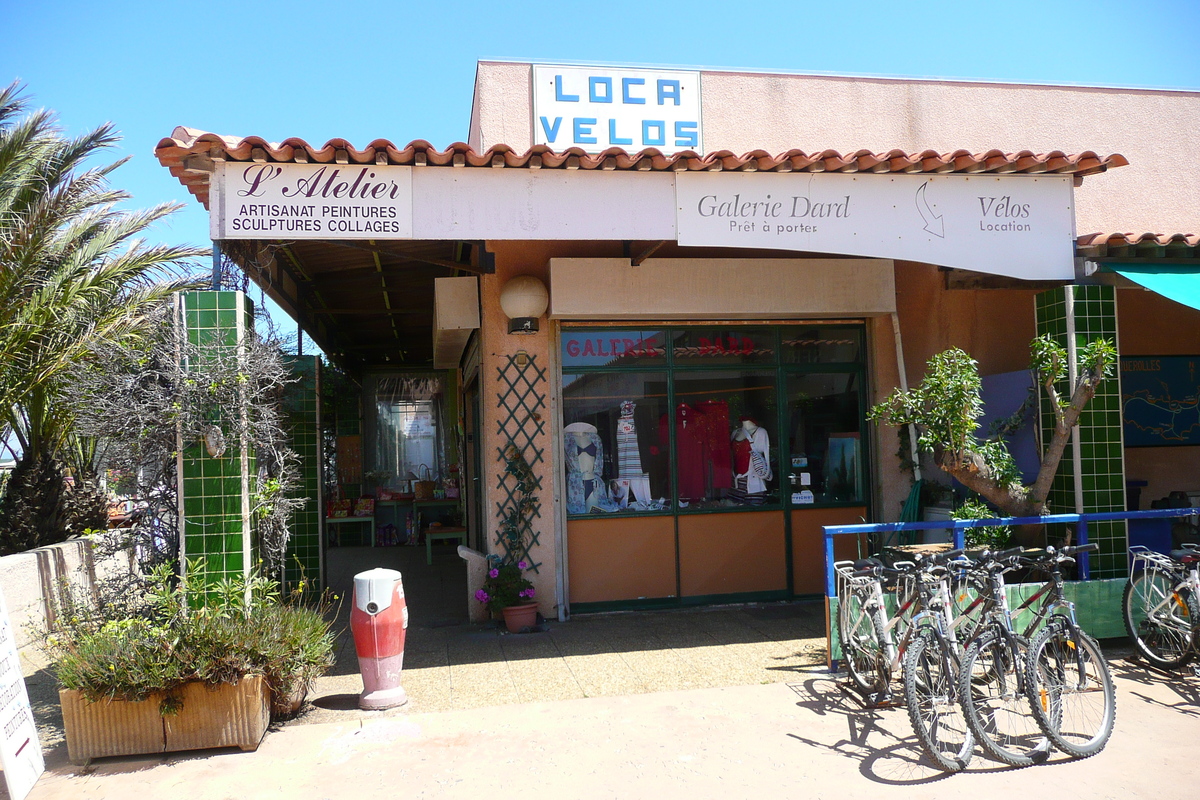 Picture France Porquerolles Island Porquerolles harbour 2008-05 42 - Restaurants Porquerolles harbour