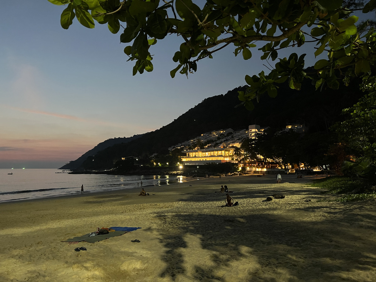 Picture Thailand Phuket Nai Harn Beach 2021-12 47 - Monument Nai Harn Beach