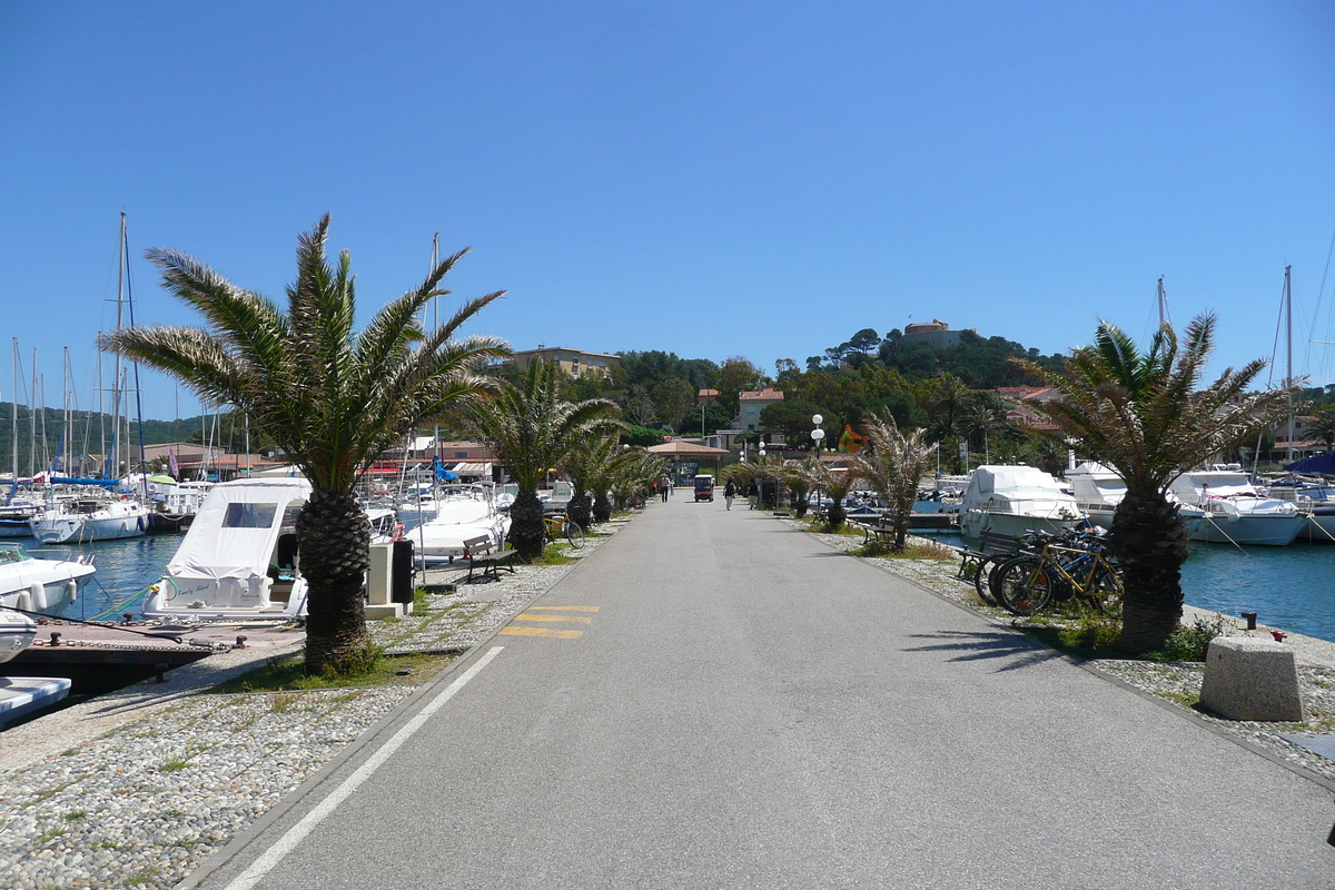 Picture France Porquerolles Island Porquerolles harbour 2008-05 15 - Cost Porquerolles harbour