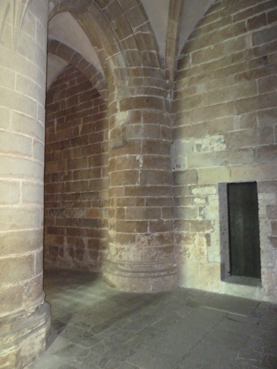 Picture France Mont St Michel Mont St Michel Abbey 2010-04 120 - Lake Mont St Michel Abbey