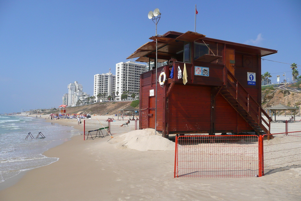 Picture Israel Bat Yam Beach 2007-06 61 - Saving Bat Yam Beach