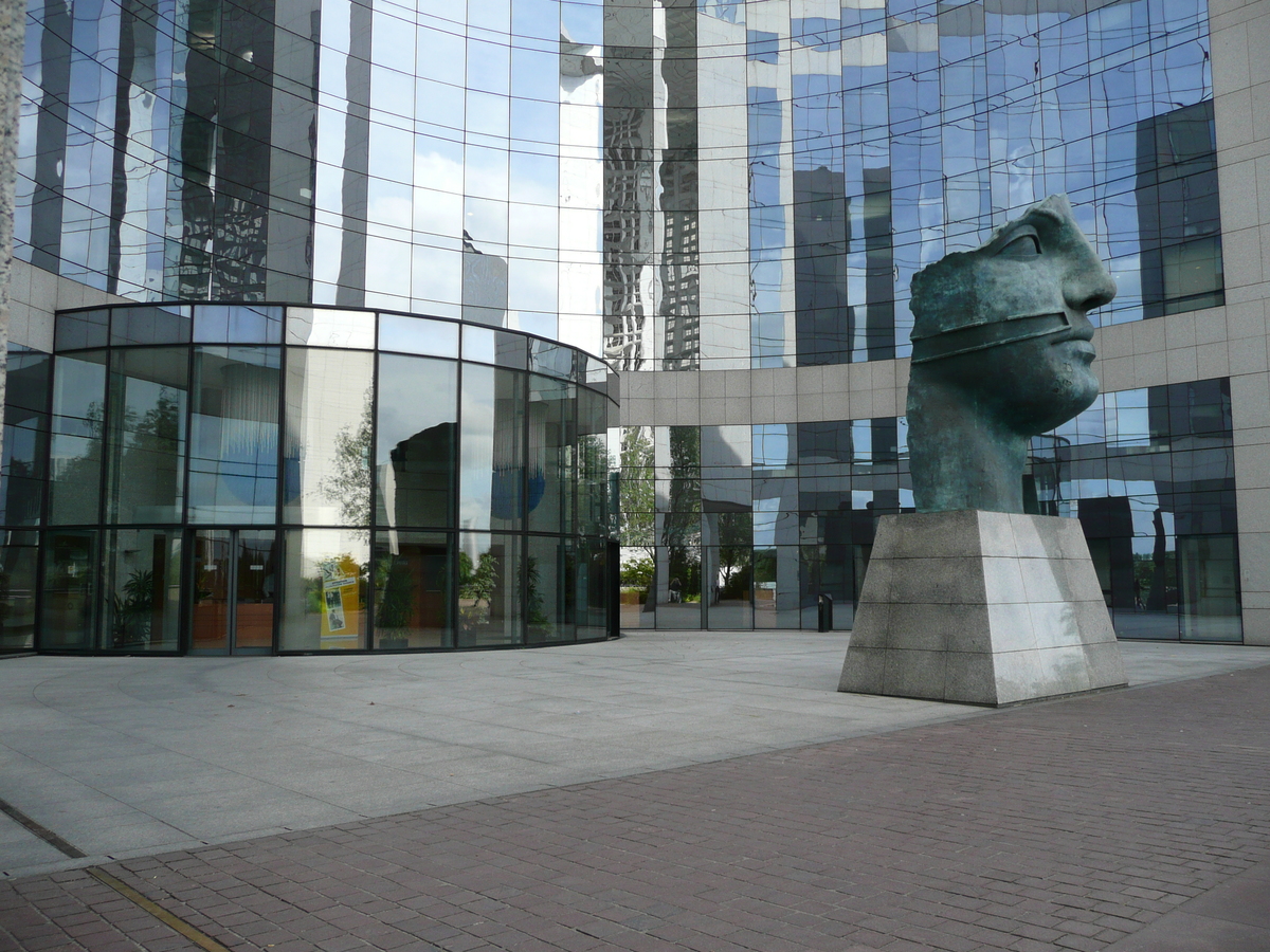 Picture France Paris La Defense 2007-05 20 - City Sight La Defense