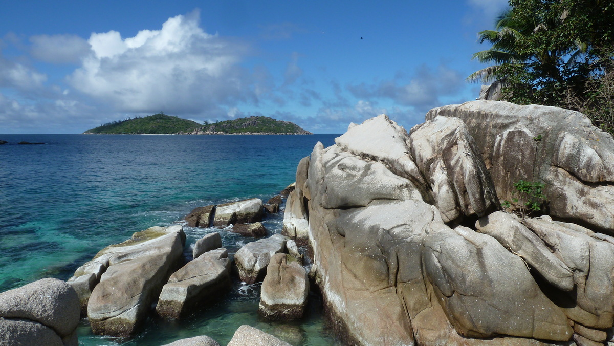 Picture Seychelles Coco Island 2011-10 68 - Hotel Pools Coco Island