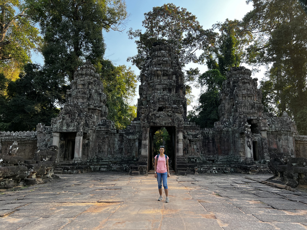 Picture Cambodia Siem Reap Preah Khan 2023-01 13 - Shopping Preah Khan