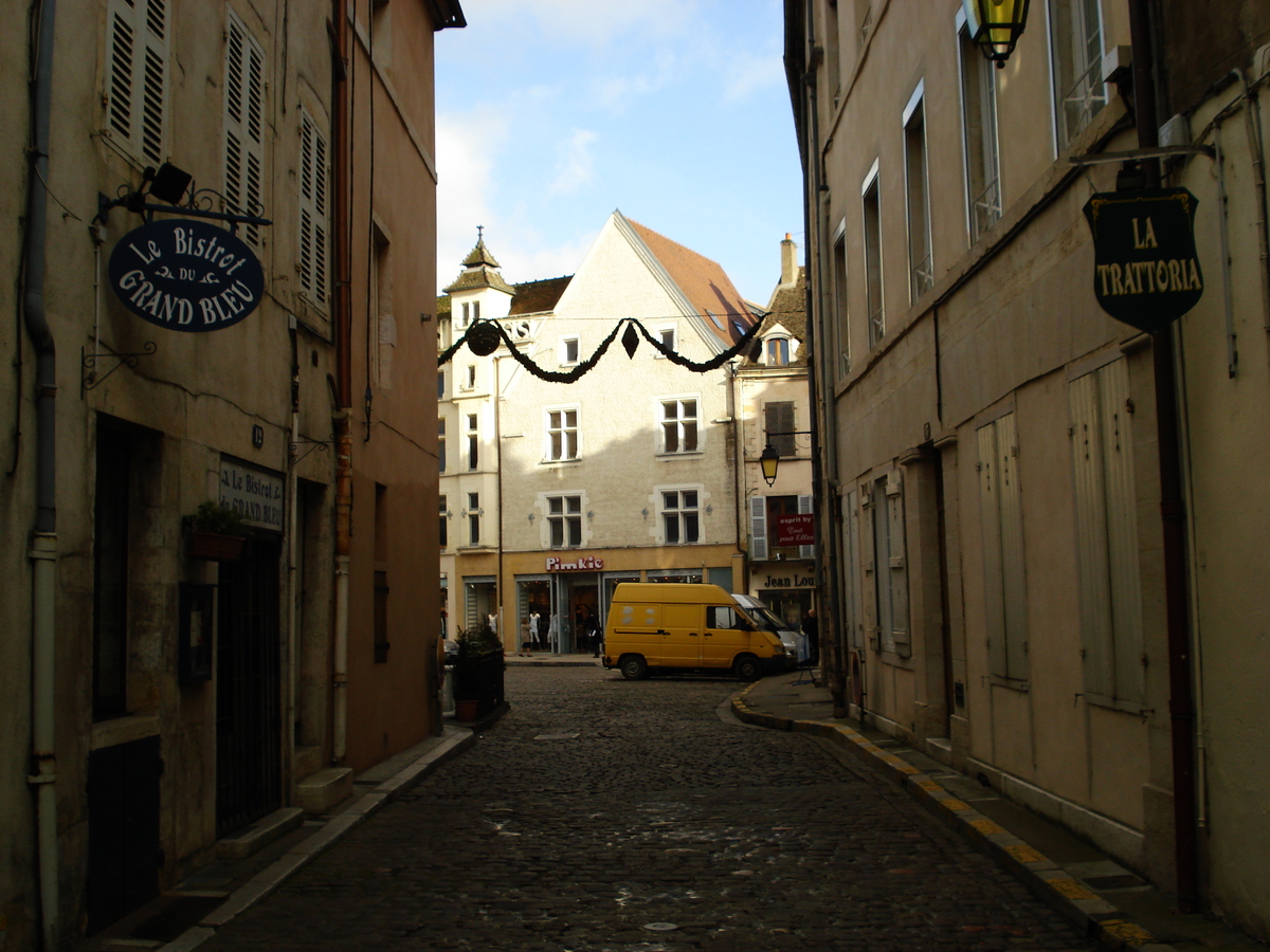 Picture France Beaune 2007-01 47 - Room Beaune