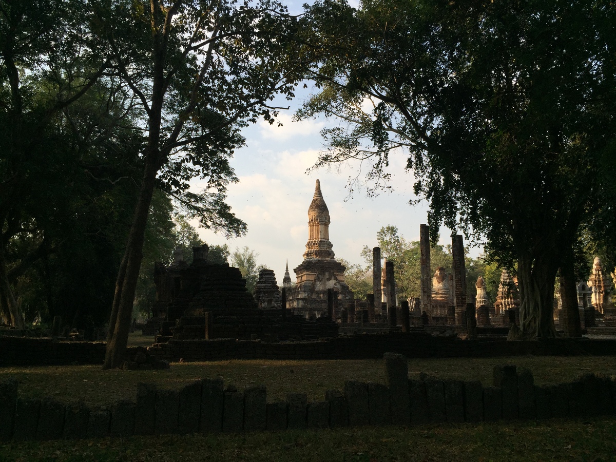 Picture Thailand Si satchanalai historical park 2014-12 126 - Lakes Si satchanalai historical park