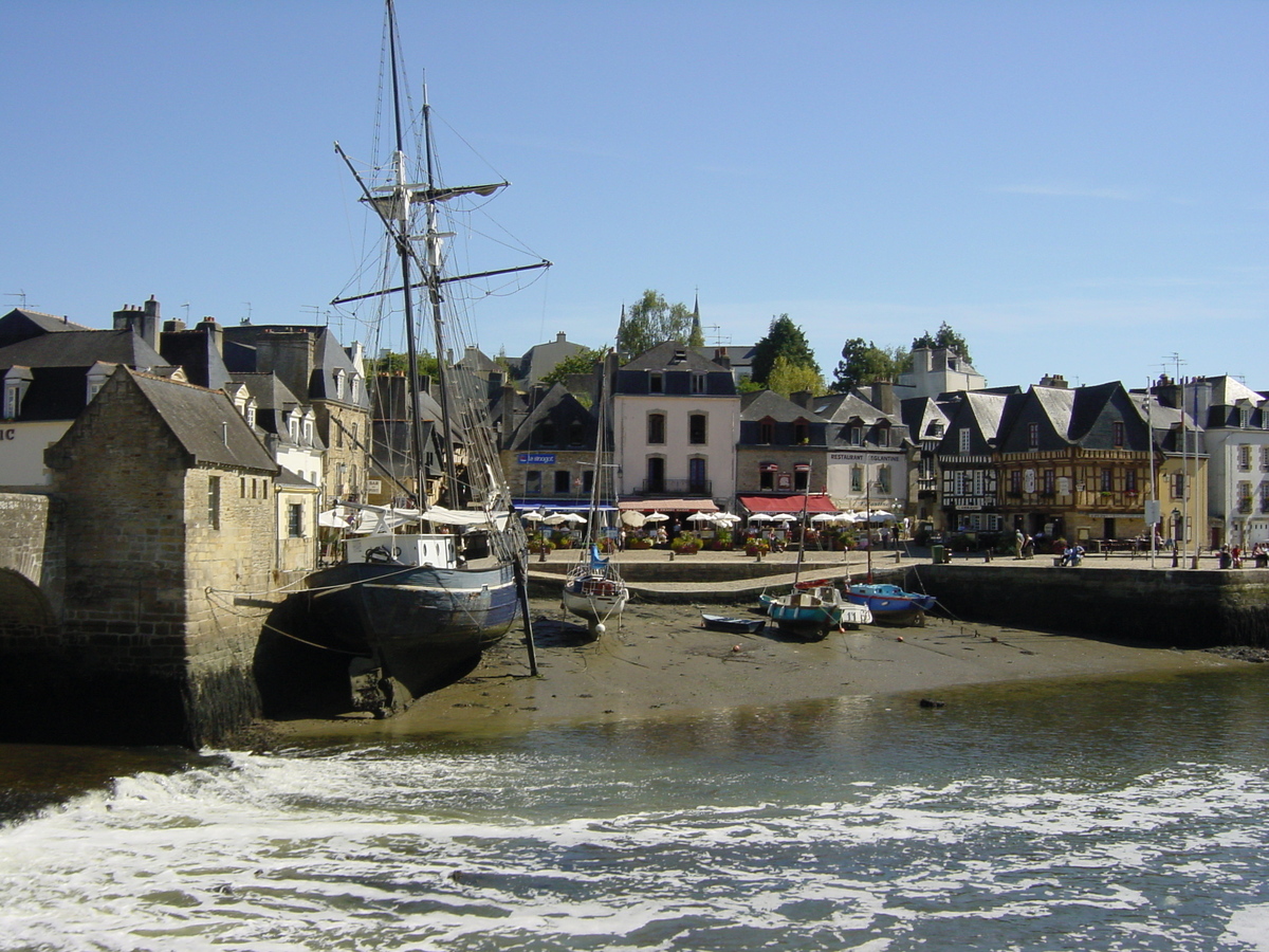 Picture France Saint anne d'auray 2003-09 27 - Streets Saint anne d'auray