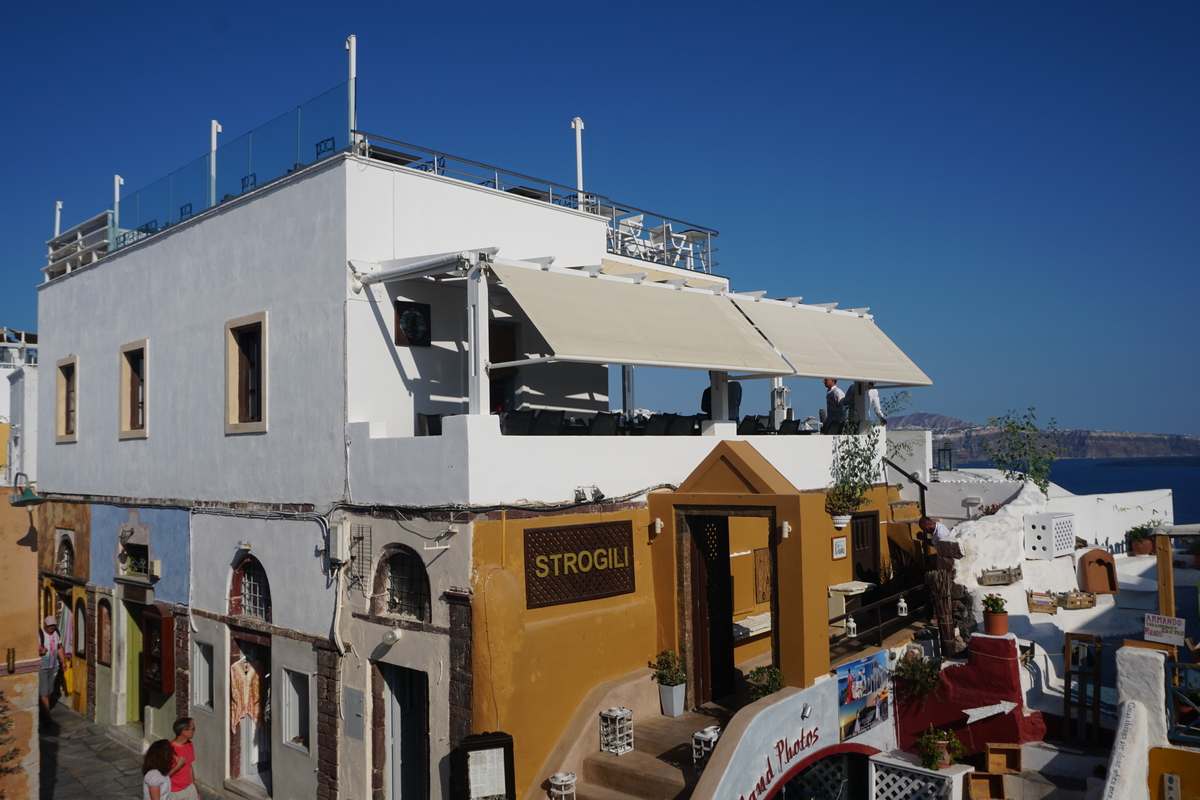 Picture Greece Santorini Oia 2016-07 25 - Waterfall Oia