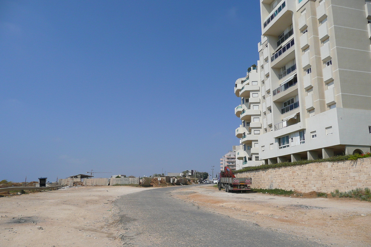 Picture Israel Bat Yam Beach 2007-06 14 - Walking Street Bat Yam Beach