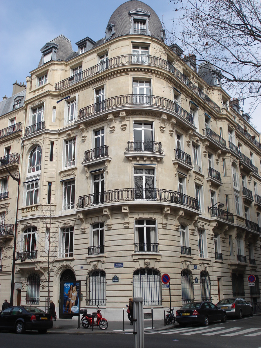 Picture France Paris Boulevard Malesherbes 2006-03 6 - Monument Boulevard Malesherbes