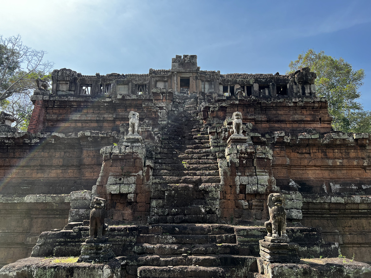 Picture Cambodia Siem Reap Angkor Thom 2023-01 74 - Cheap Room Angkor Thom