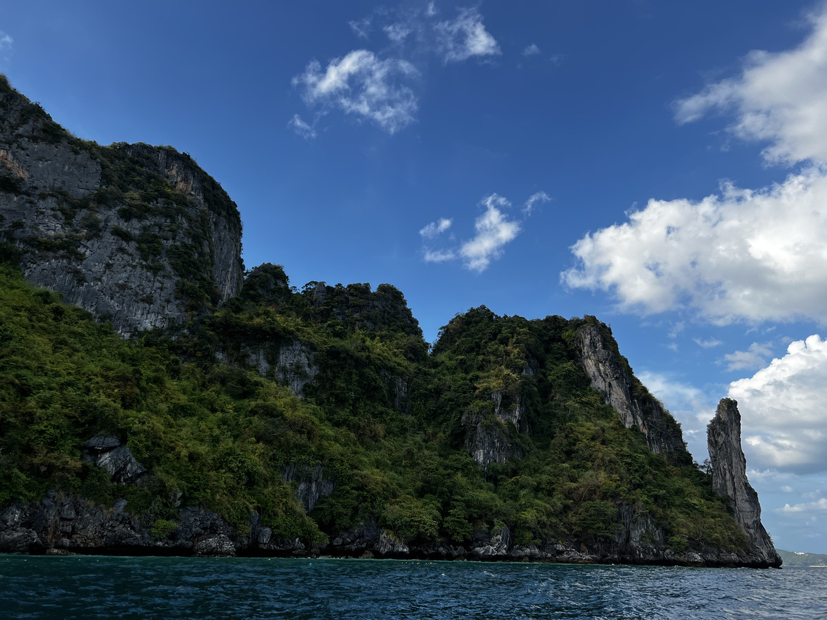 Picture Thailand Ko Phi Phi Ley 2021-12 121 - Waterfall Ko Phi Phi Ley