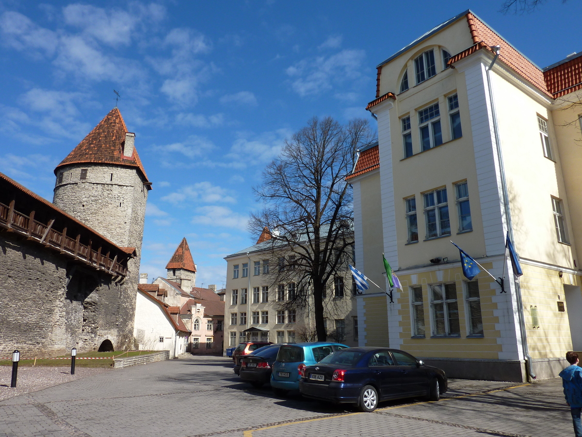 Picture Estonia Tallinn 2009-04 106 - Street Tallinn