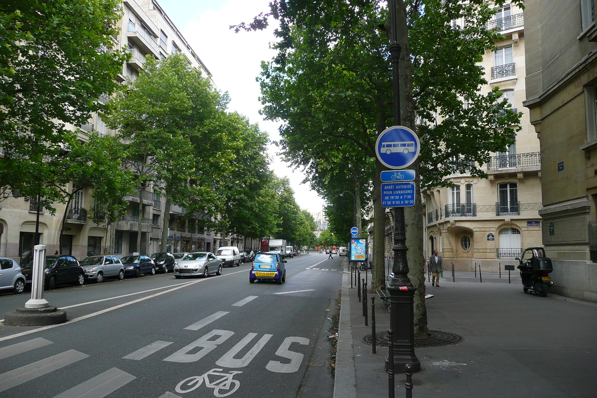 Picture France Paris Avenue Niel 2007-06 6 - Restaurants Avenue Niel