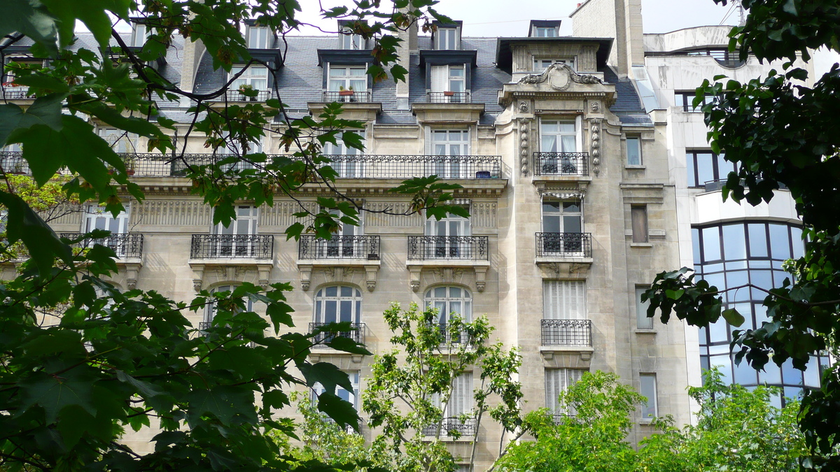 Picture France Paris 17th Arrondissement Boulevard Pereire 2007-05 65 - Monuments Boulevard Pereire