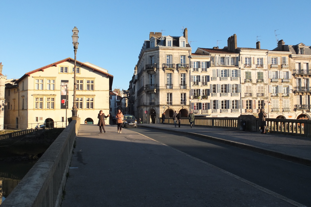 Picture France Bayonne 2013-01 53 - Walking Street Bayonne