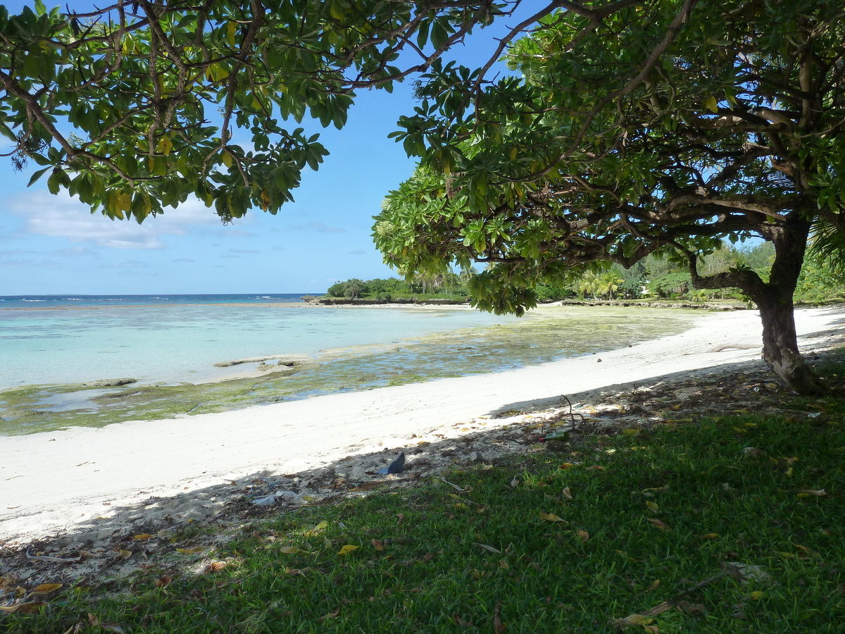 Picture New Caledonia Lifou Mu 2010-05 17 - Saving Mu