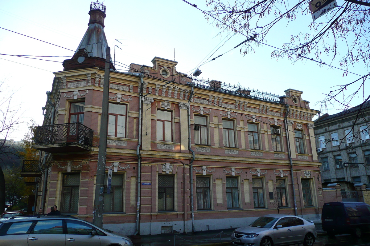 Picture Ukraine Kiev Podil 2007-11 5 - Walking Street Podil