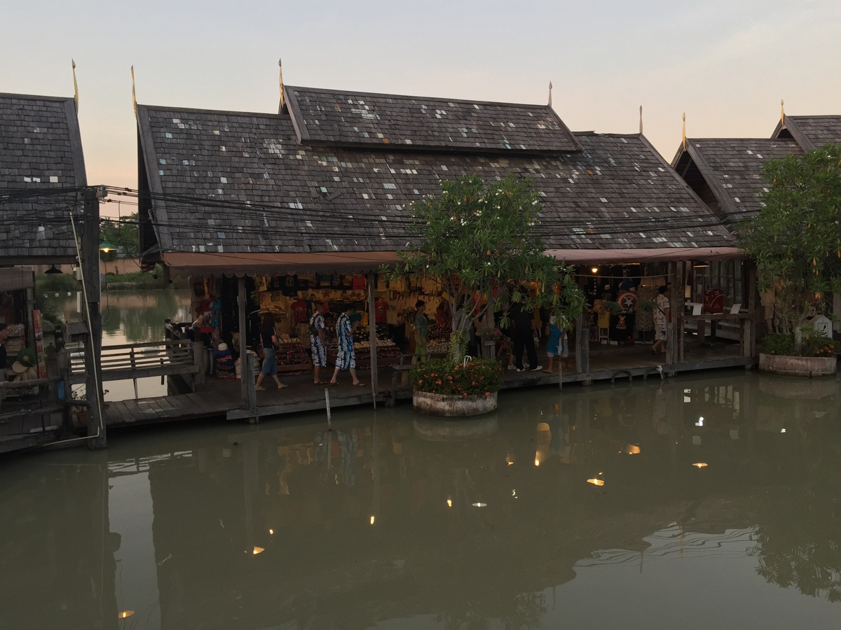 Picture Thailand Pattaya Floating Market 2014-12 39 - French Restaurant Floating Market