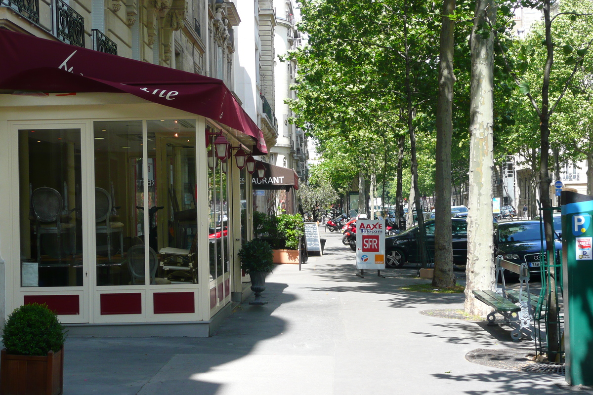 Picture France Paris Avenue Niel 2007-06 62 - Savings Avenue Niel