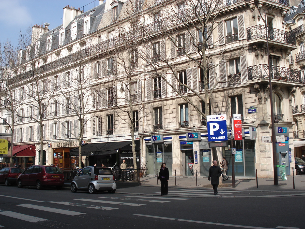 Picture France Paris 17th Arrondissement Boulevard de Courcelles 2006-03 28 - Cheap Room Boulevard de Courcelles