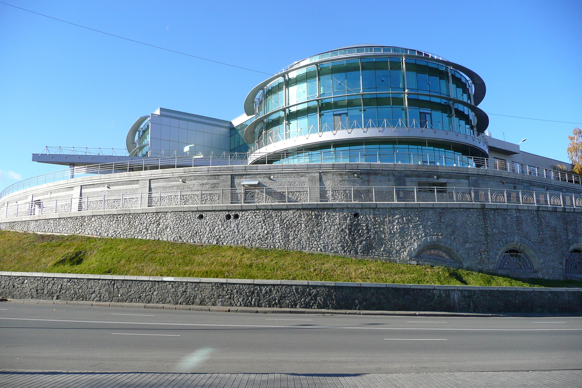 Picture Ukraine Kiev Pechersk 2007-11 46 - Monument Pechersk