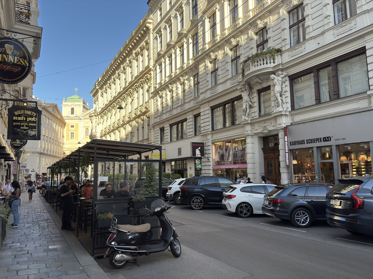 Picture Austria Vienna 2025-09 57 - Shopping Vienna