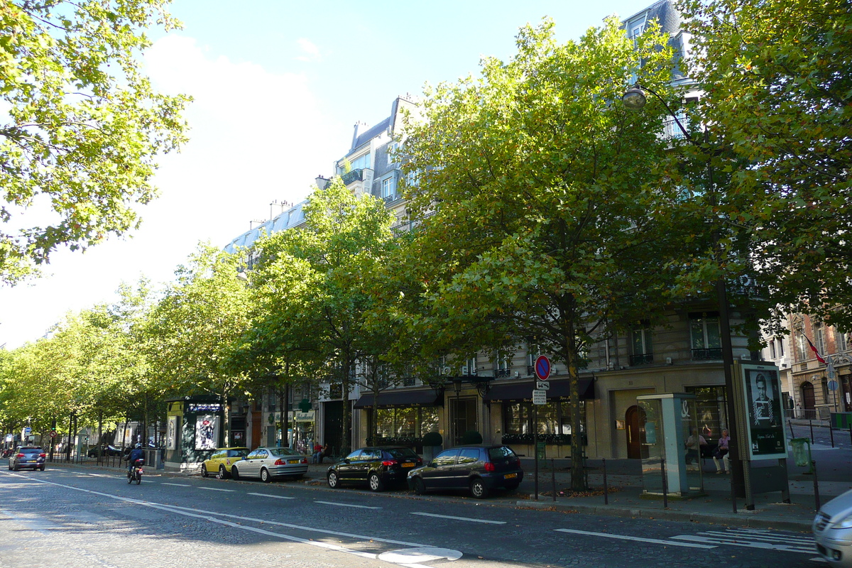 Picture France Paris Avenue de Friedland 2007-09 3 - Hot Season Avenue de Friedland