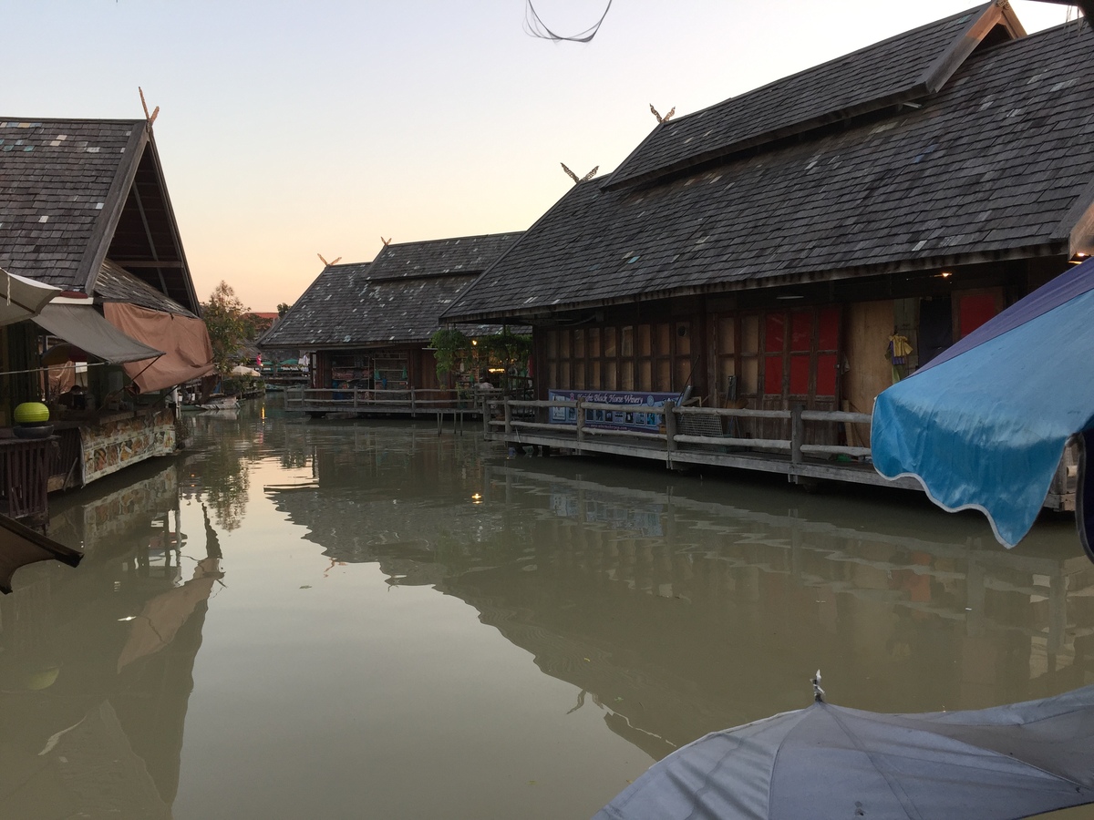 Picture Thailand Pattaya Floating Market 2014-12 6 - Hotel Pools Floating Market