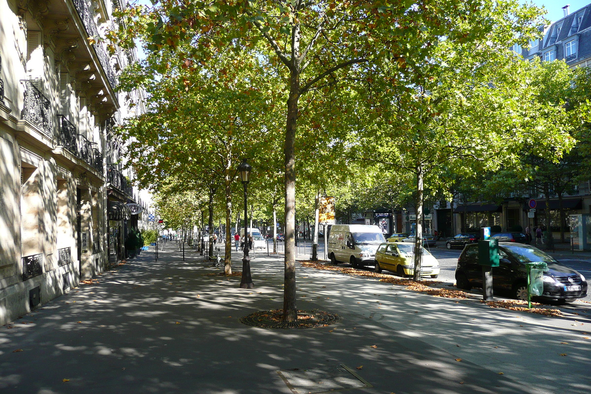 Picture France Paris Avenue de Friedland 2007-09 23 - Lakes Avenue de Friedland