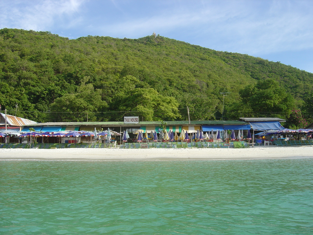 Picture Thailand Pattaya Ko Larn 2005-09 9 - Restaurant Ko Larn