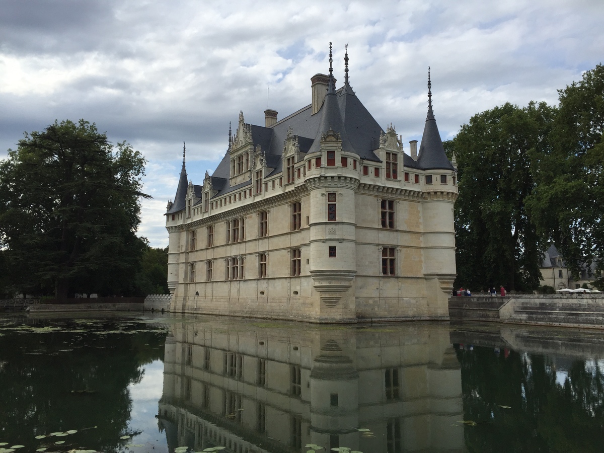 Picture France Azay-le-Rideau Castle 2017-08 13 - City View Azay-le-Rideau Castle